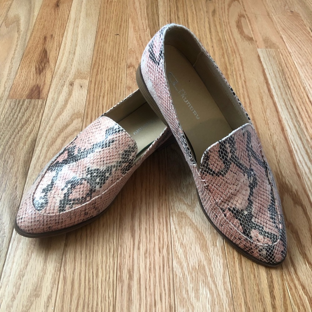 Women’s 9 Chinese Laundry CL Dress Flats Shoes Fake Faux Snake Skin Nude Pink